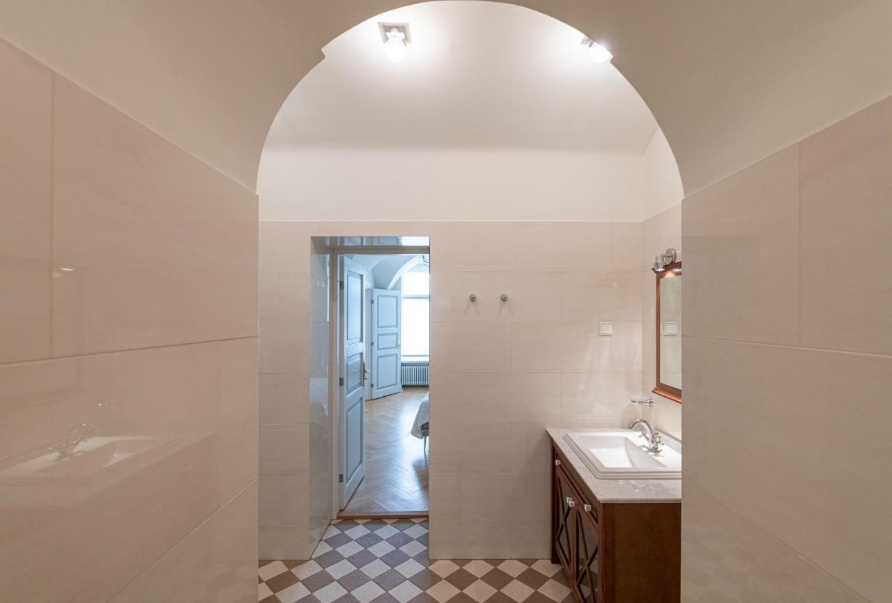 Апартамент Housing 2 Bdr 2 Bathroom With Sauna At Carl Engel Luxury House *