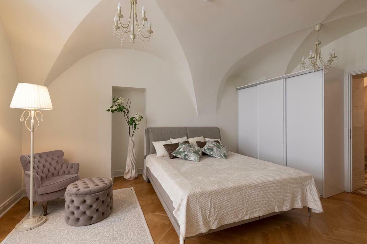 Housing 2 Bdr 2 Bathroom With Sauna At Carl Engel Luxury House Апартамент